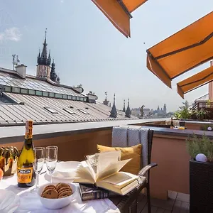 Feniks Fragola Main Square Apartment