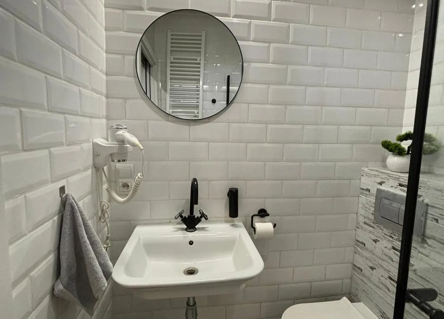 Apartment Wow! Paradise Aparthotel Krakow Poland